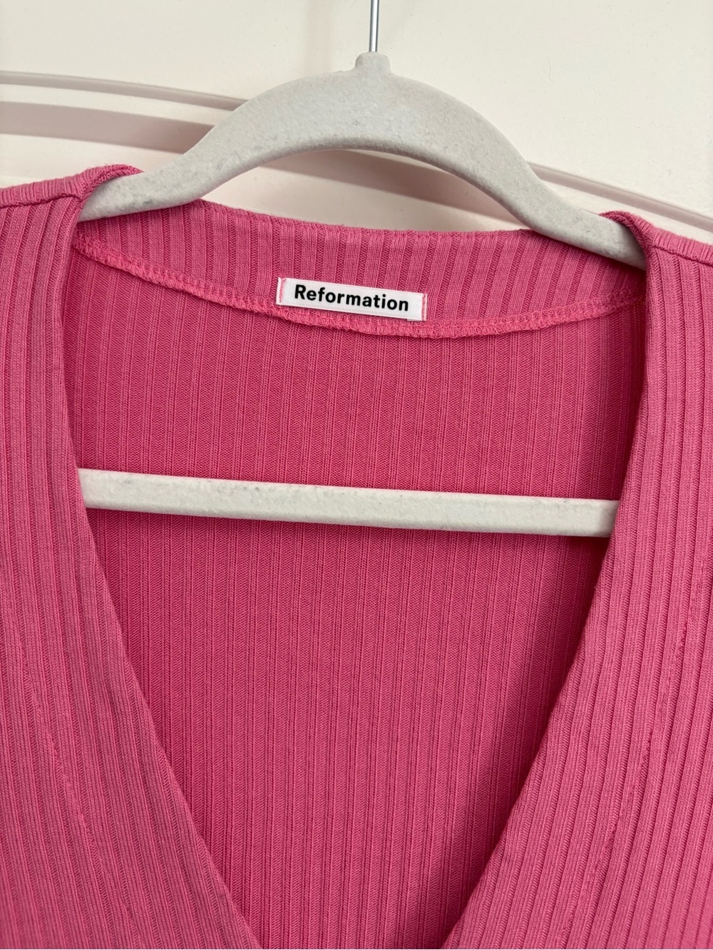 Reformation Gellar Ribbed Knit Crop long sleeve cardigan bright Pink size medium - Picture 4 of 7